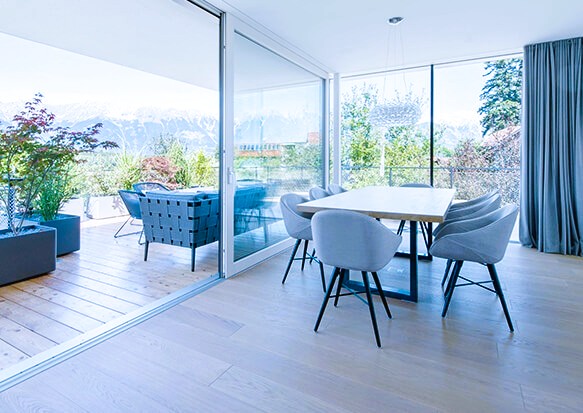 Ekspozycja okien w różnych kierunkach – o czym warto pamiętać?